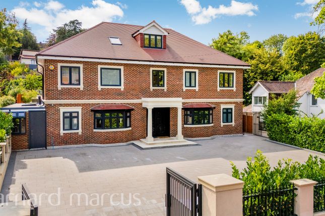 8 bedroom detached house for sale
