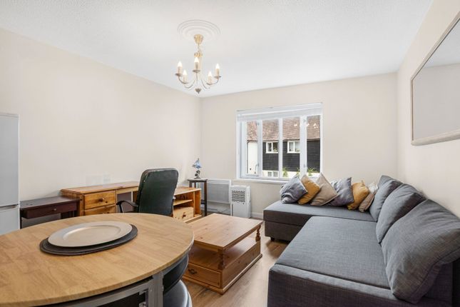 Station Road, Sawbridgeworth CM21 1 bed flat for sale