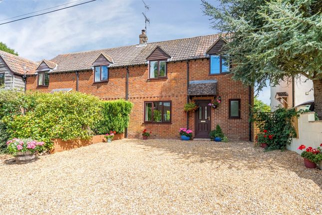 Yatesbury, Calne, Wiltshire, SN11 3 bed semi