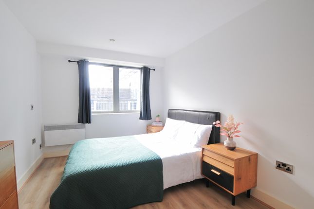 2 bed flat