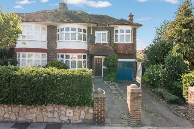 5 bedroom semi-detached house for sale
