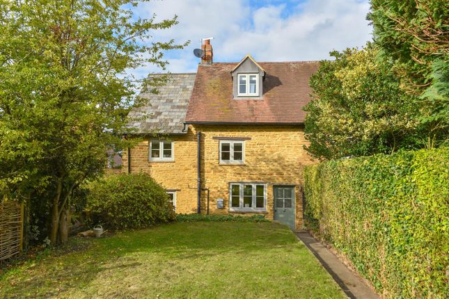Humfrey Lane, Boughton, Northampton 3 bed cottage for sale