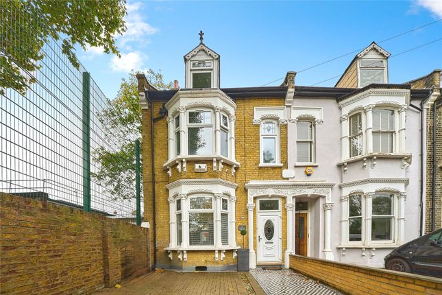 4 bedroom end of terrace house for sale