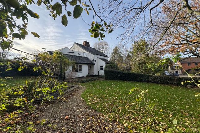 Valley Lane, Upton St Leonards... 3 bed semi