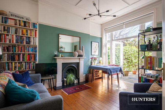 Chichele Road, London, NW2 2 bed apartment for sale