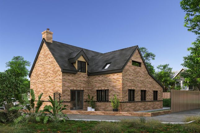 4 bed detached house