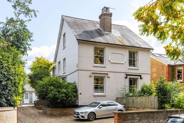 5 bedroom semi-detached house for sale