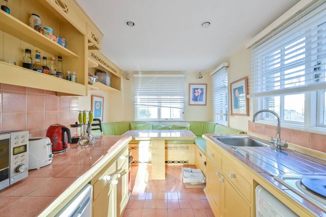 Bramber Road, Fulham, London, W14 1 bed flat for sale