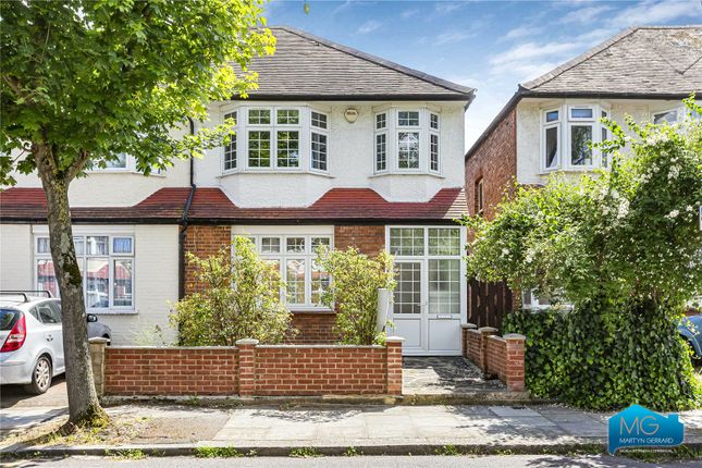 Arcadian Gardens, London, N22 3 bed terraced house for sale