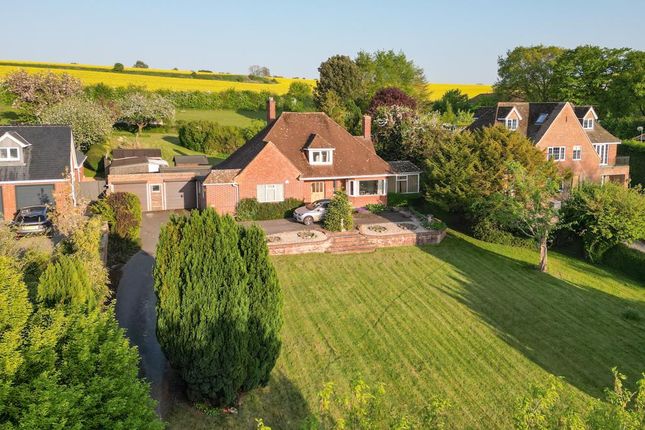 Ham Road, Liddington, Swindon 3 bed chalet for sale