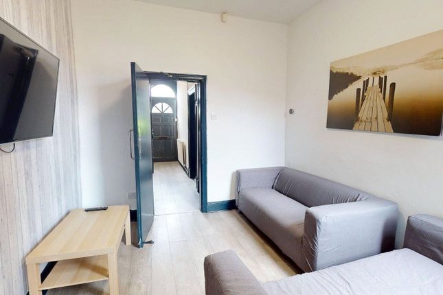 6 bedroom terraced house for sale