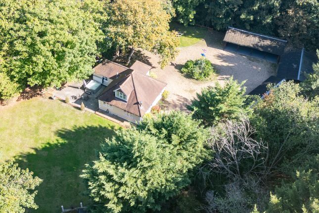 Pointers Road, Cobham, Surrey, KT11 3 bed detached house for sale