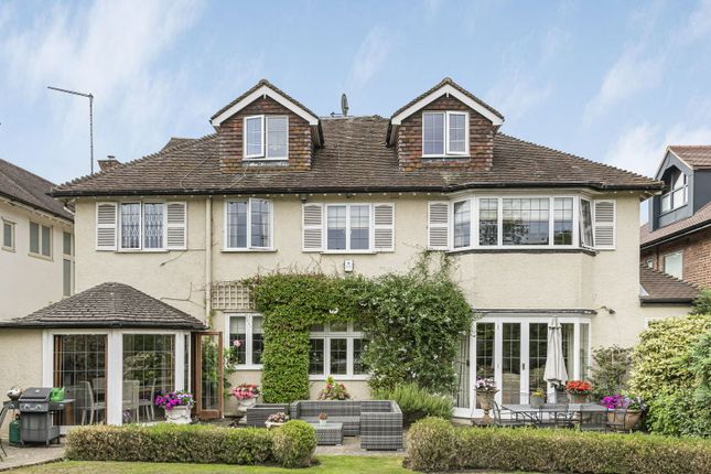 6 bedroom detached house for sale