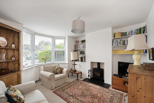 Stone Cross Road, Crowborough 2 bed semi