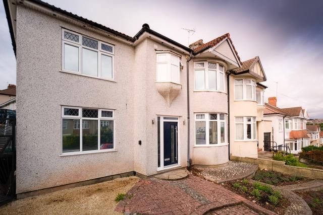 6 bedroom house for sale