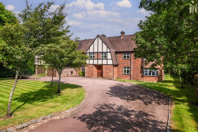 6 bedroom detached house for sale