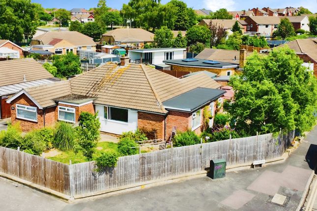 Pits Avenue, Braunstone Town, LE3 2 bed semi