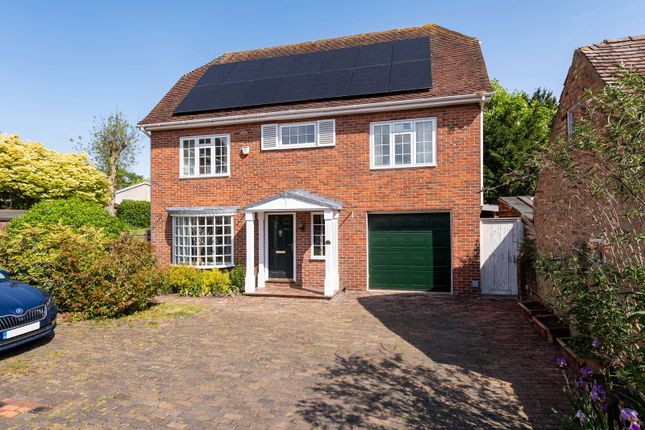 4 bed detached house