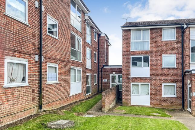Falkland Court, Braintree, CM7 2 bed flat for sale