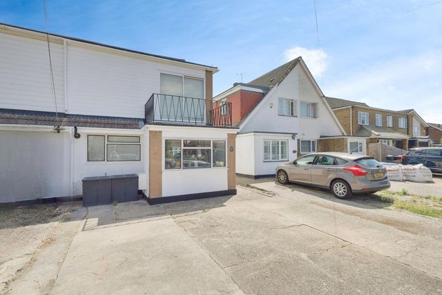 Selbourne Road, Benfleet, SS7 3 bed semi
