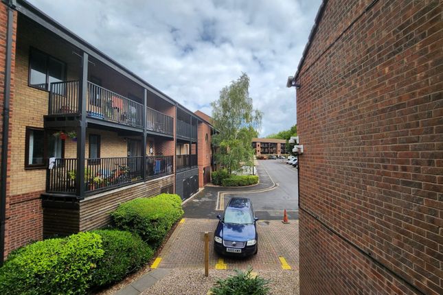 Grove Road, Nottinghamshire NG7 2 bed apartment for sale