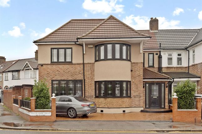 5 bedroom semi-detached house for sale