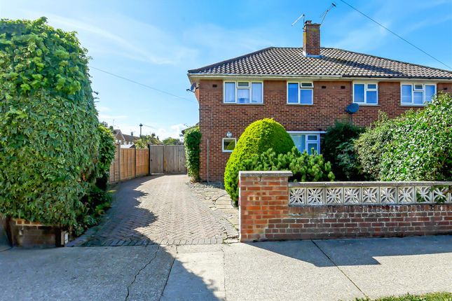Manning Road, Littlehampton BN17 3 bed semi
