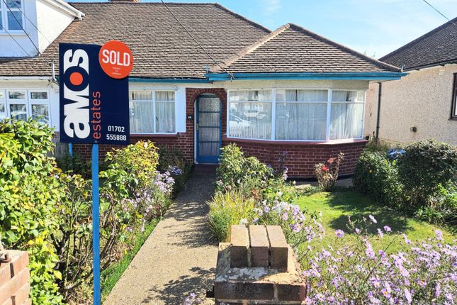 2 bedroom semi-detached bungalow for sale