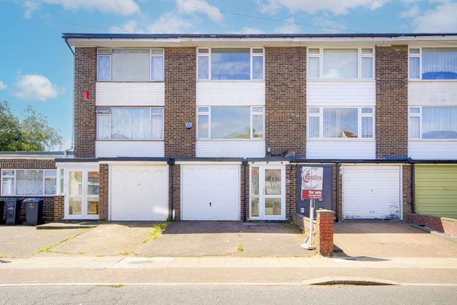 Carterhatch Road, Enfield 3 bed townhouse for sale