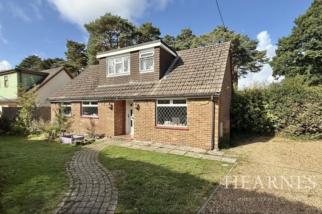 Tricketts Lane, Ferndown, BH22 4 bed detached bungalow for sale