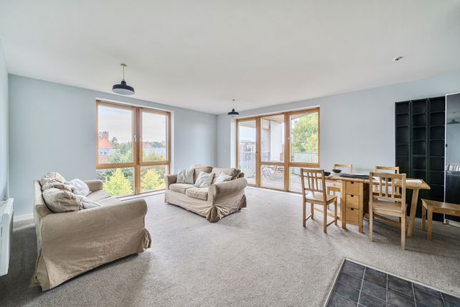 Barleyfields, Somerset BS2 3 bed apartment for sale