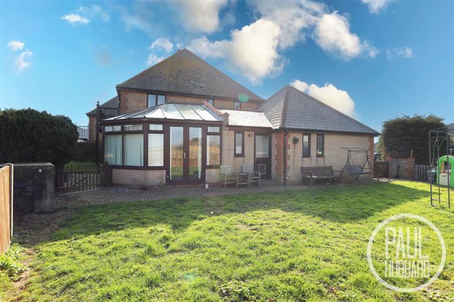 Beach Road, Kessingland, Suffolk, NR33 6 bed detached house for sale
