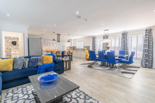 4 bedroom detached bungalow for sale