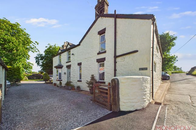 Ffordd Uchaf, Gwynfryn, Wrexham 3 bed detached house for sale