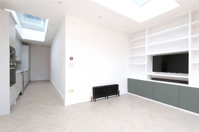 Frobisher Road, London, N8 2 bed apartment for sale