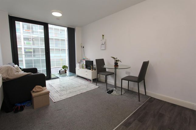 Victoria House, 4 Skinner Lane, Leeds 1 bed apartment for sale