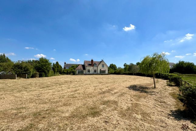 Shrivenham Road, Longcot, SN7 4 bed detached house for sale