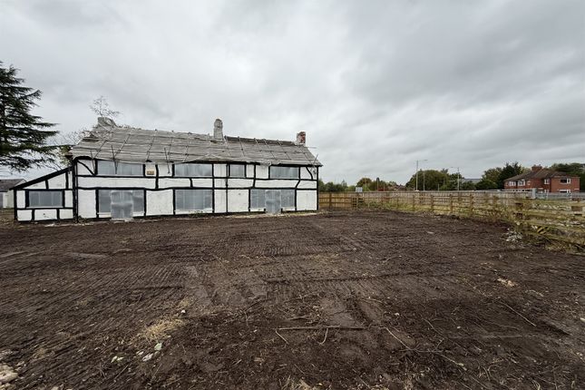 6 bedroom detached house for sale