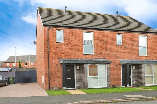 2 bedroom semi-detached house for sale