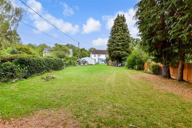 Bysing Wood Road, Faversham, Kent 4 bed semi