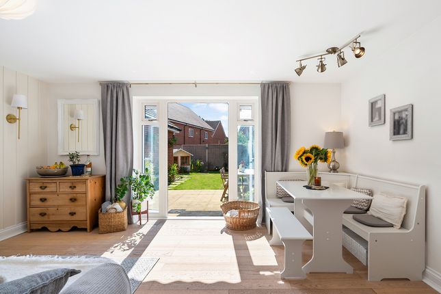 Fullbrook Avenue, Reading, RG7 3 bed semi