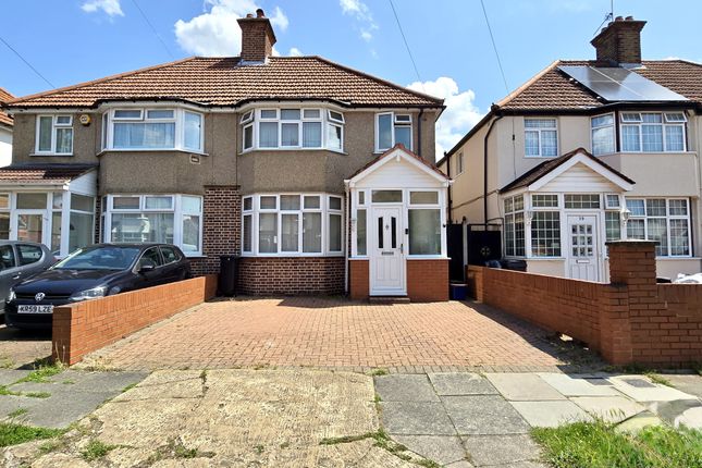 Berkeley Waye,  Hounslow, TW5 3 bed semi