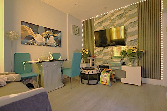 Peabody Estate, London, N17 3 bed terraced house for sale