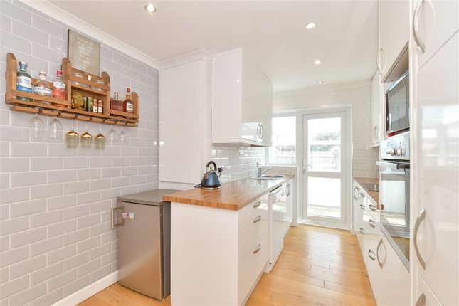 3 bed detached bungalow