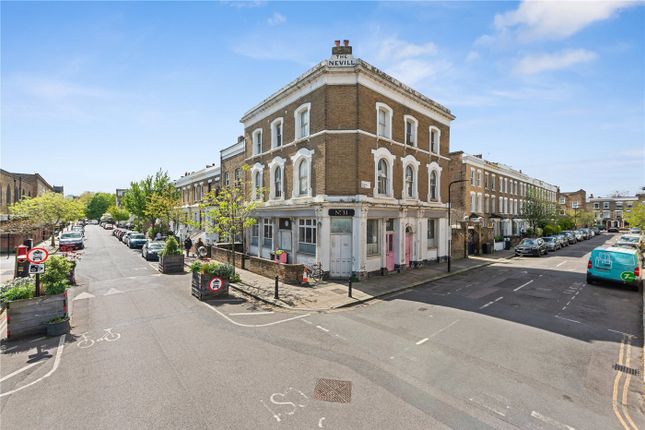 9 bedroom end of terrace house for sale