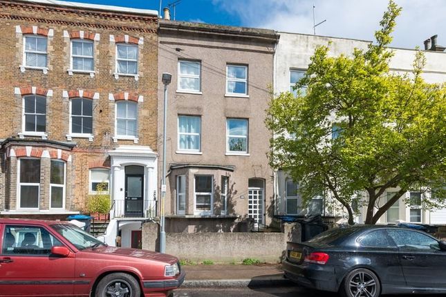 Crescent Road, Ramsgate, Kent, CT11 1 bed flat for sale