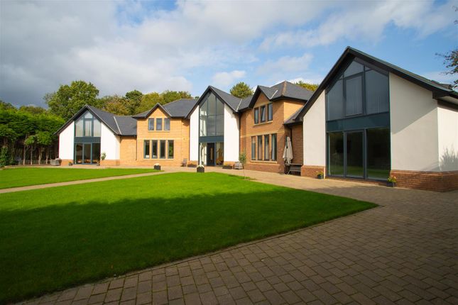 7 bedroom detached house for sale