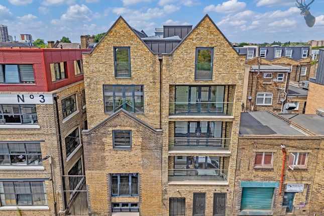 Glebe Road, Hackney 2 bed flat for sale