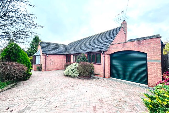 Village Street, Harvington, Evesham 3 bed detached bungalow for sale