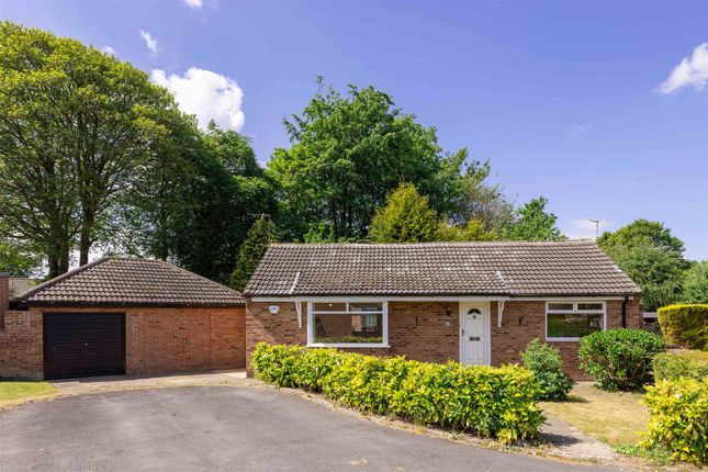 Plane Tree Gardens, Leeds LS17 2 bed detached bungalow for sale